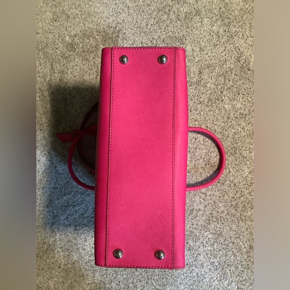 MICHEAL Micheal Kors Hamilton Fuchsia NWT From Macys Never Been Used! - Picture 5 of 14